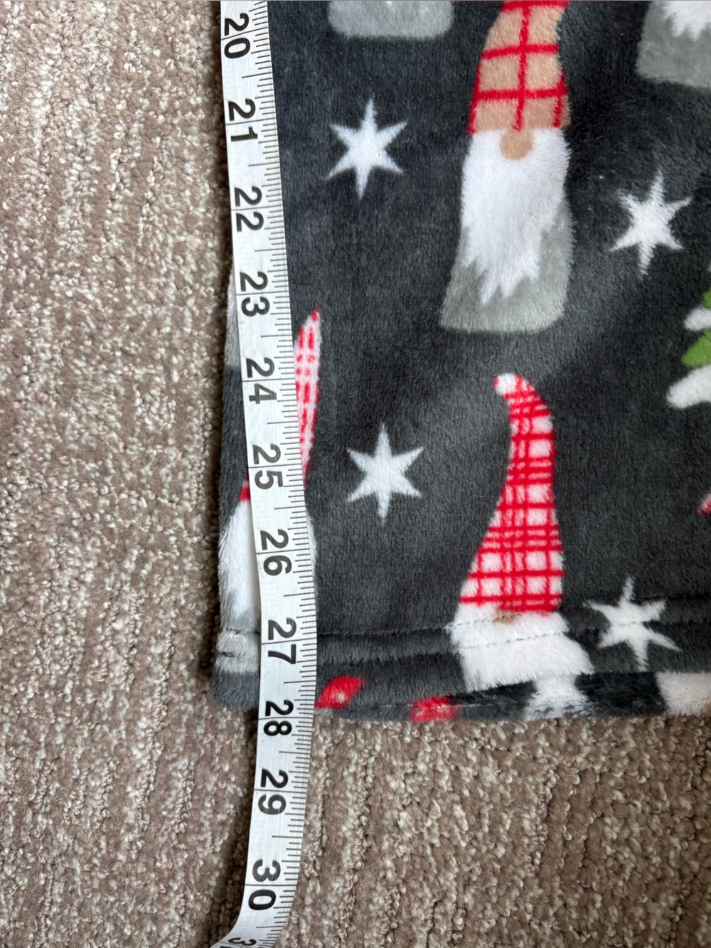 Gray Holiday Gnome PJ Pants & Sherpa Blanket 2-Piece Set Size XL - Picture 4 of 15